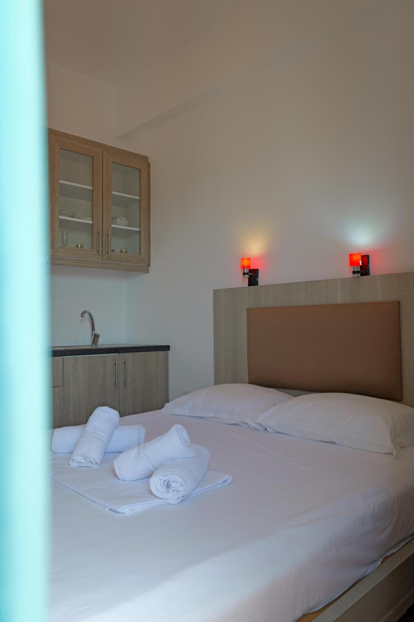 Vila Aurora Hotell Ksamil Exteriör bild