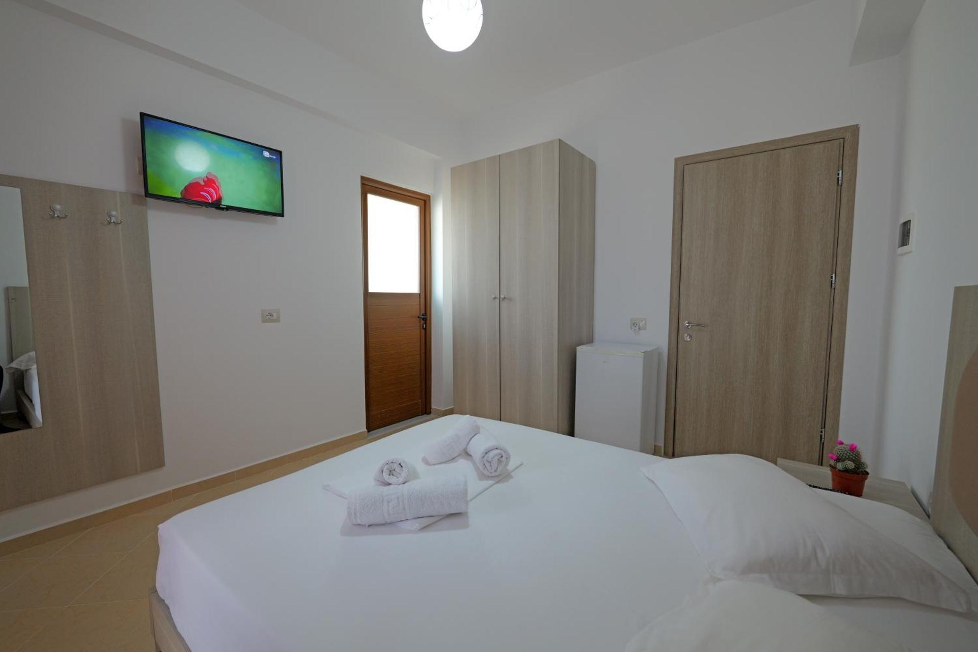 Vila Aurora Hotell Ksamil Exteriör bild